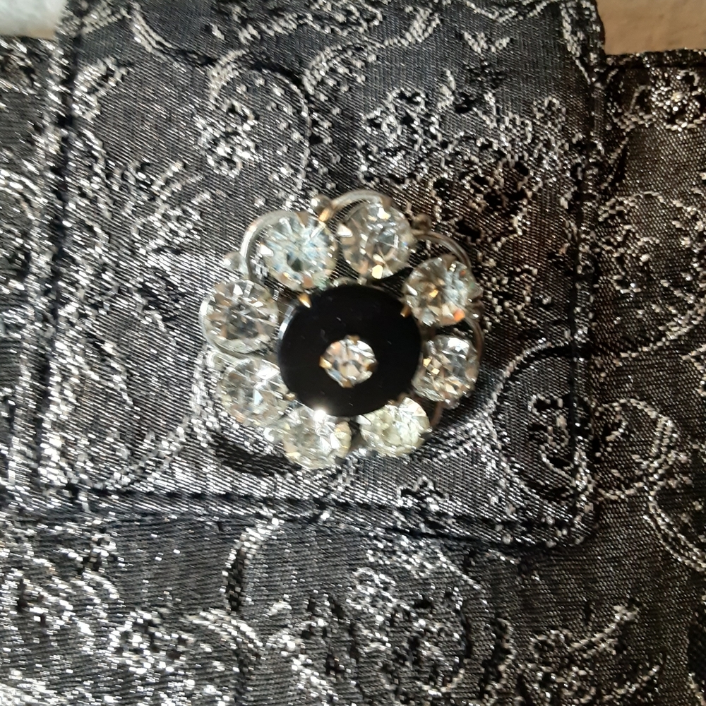 Lorna Rae Embroidered Evening Bag - Picture 2 of 9